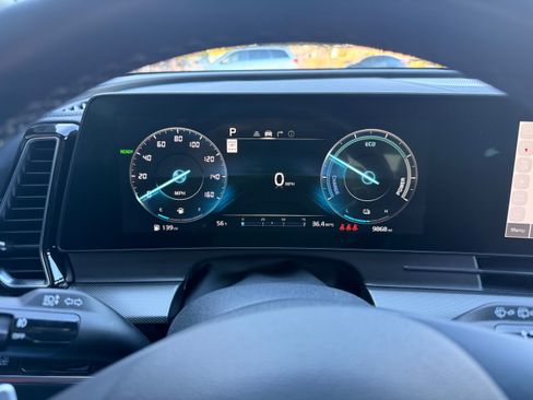 Used 2025 Kia Sportage SX Prestige image 4