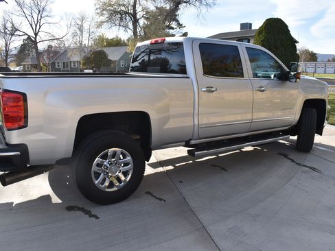 Used 2017 Chevrolet Silverado 2500 LTZ w/ Duramax Plus Package image 12