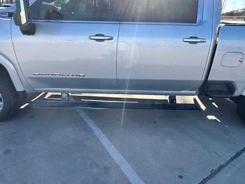 Used 2021 GMC Sierra 2500 Denali w/ Denali Ultimate Package image 11