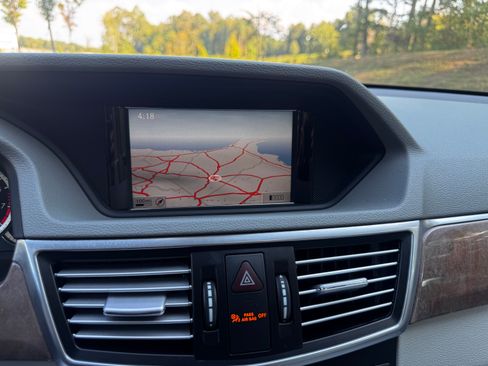 Used 2013 Mercedes-Benz E 350 Sedan image 12