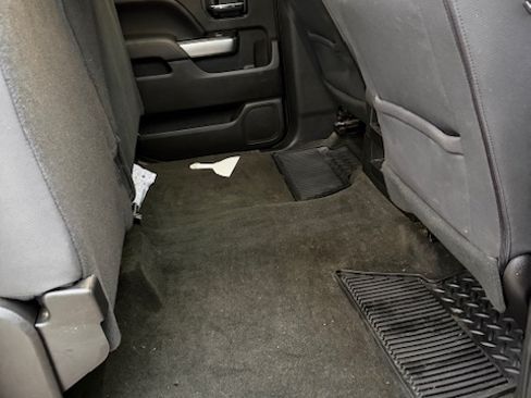 Used 2017 Chevrolet Silverado 1500 LT w/ LT Convenience Package RWD image 2