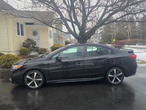 Used 2017 Subaru Impreza 2.0i Sport image 4