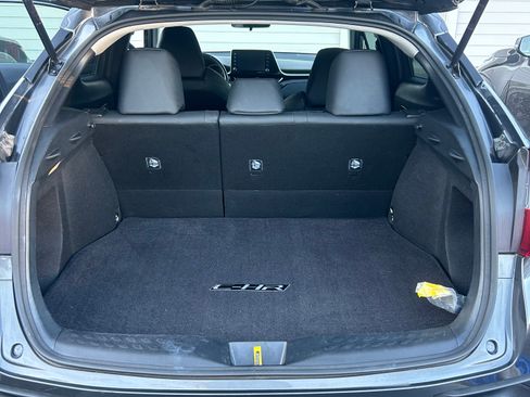 Used 2021 Toyota C-HR Limited image 6