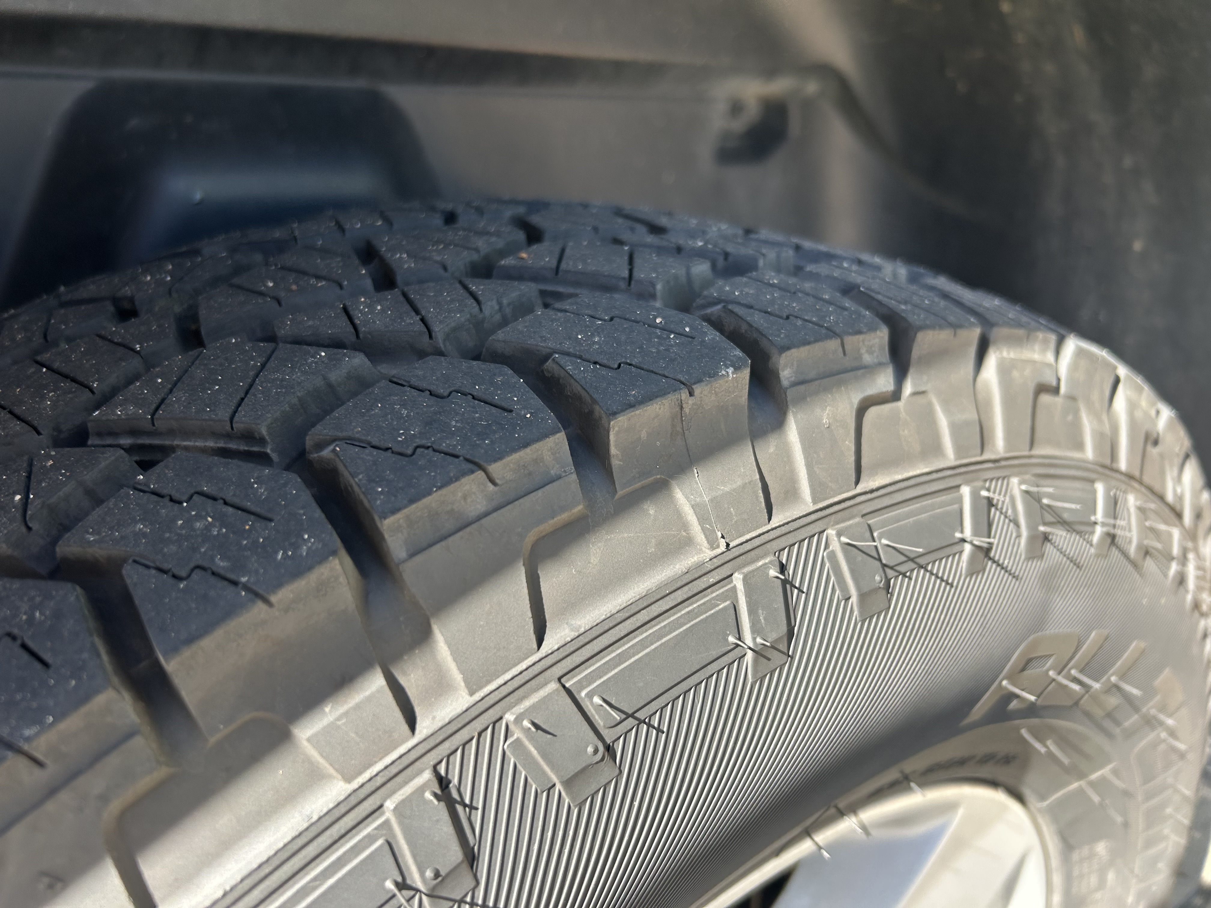 Used 2019 RAM 1500 Classic SLT AWD/4WD image 8