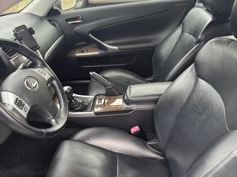 Used 2012 Lexus IS 250C image 8