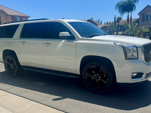 Used 2017 GMC Yukon XL SLT w/ Open Road Package image 15