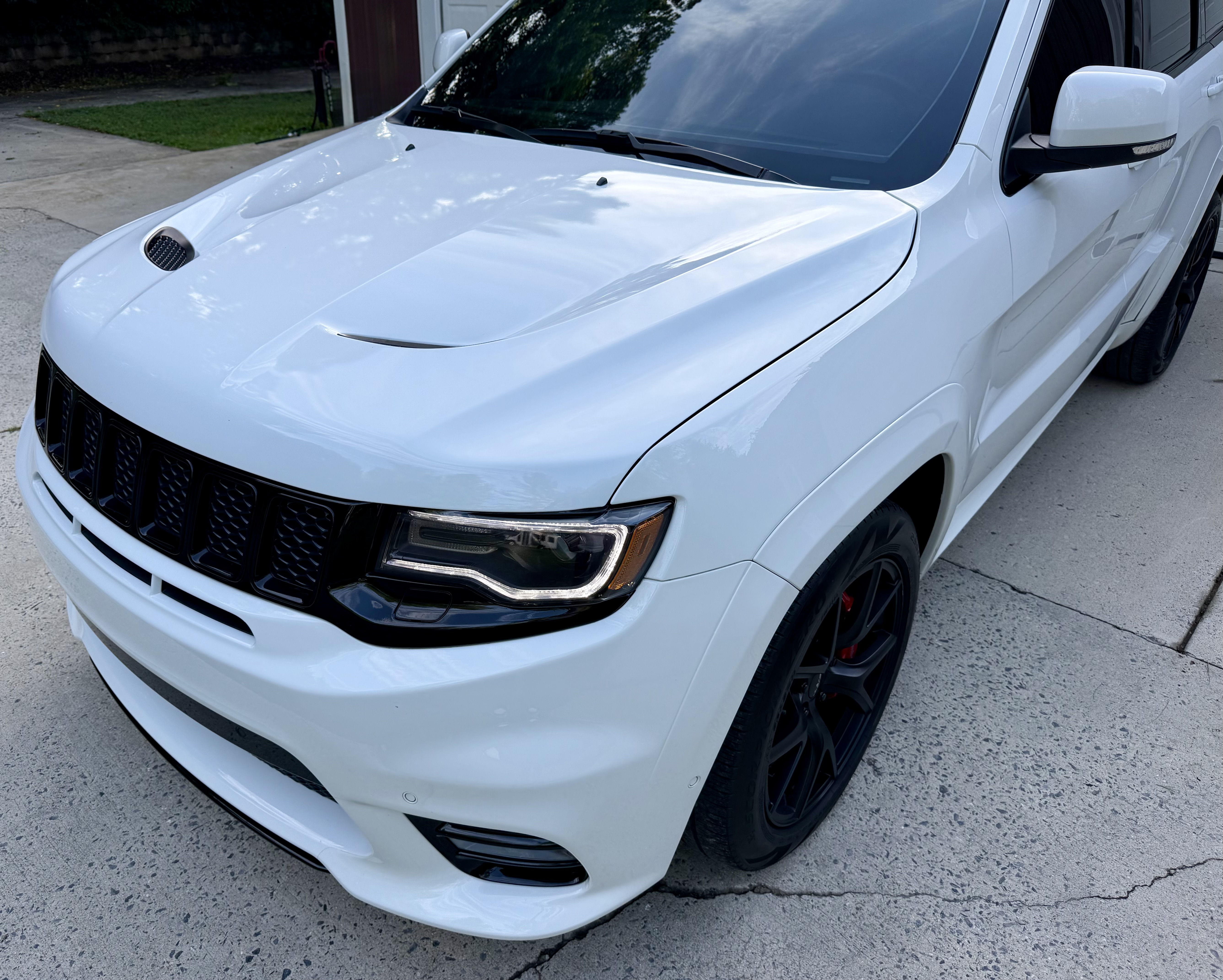 Used 2020 Jeep Grand Cherokee SRT AWD/4WD image 6