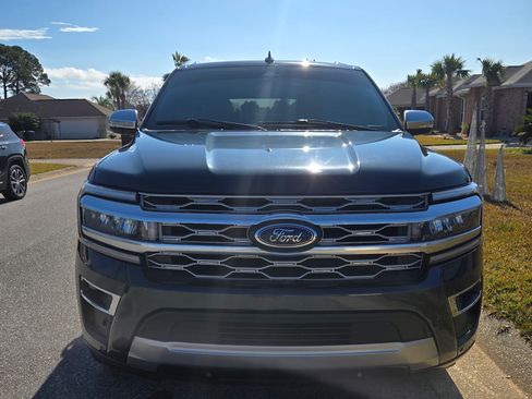 Used 2022 Ford Expedition Max Platinum image 4