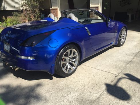 Used 2005 Nissan 350Z Touring RWD image 21