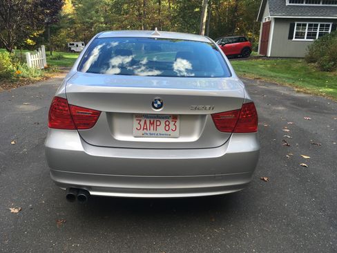 Used 2010 BMW 328i xDrive Sedan image 5
