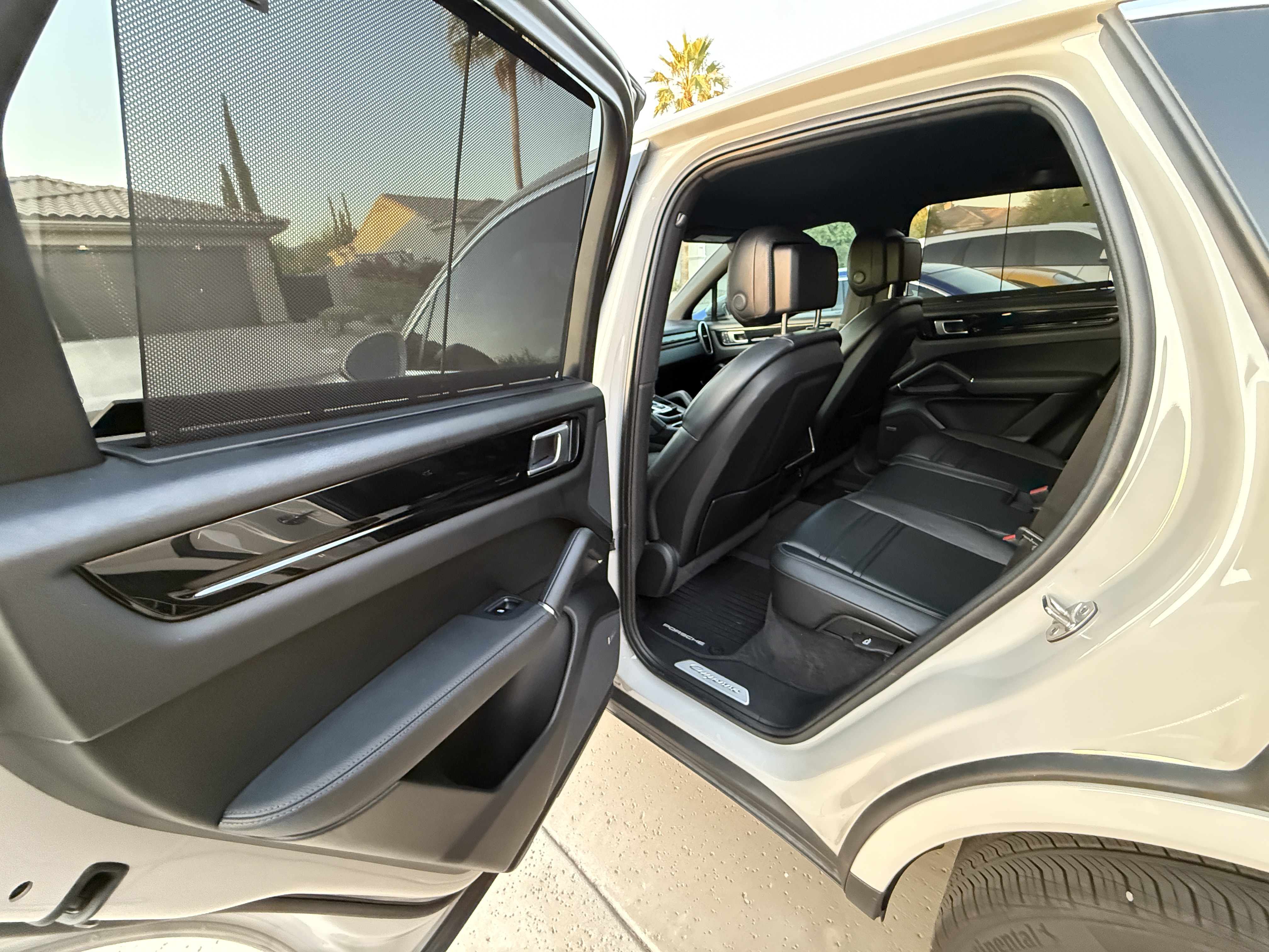 Used 2022 Porsche Cayenne Platinum Edition AWD/4WD image 20