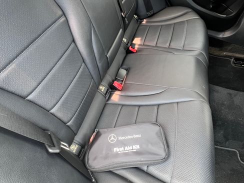 Used 2015 Mercedes-Benz C 300 Sedan image 20