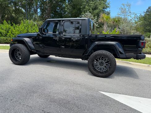 Used 2022 Jeep Gladiator Sport AWD/4WD image 4