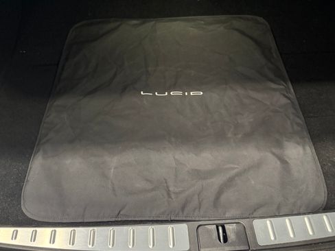 Used 2023 Lucid Air Touring image 10