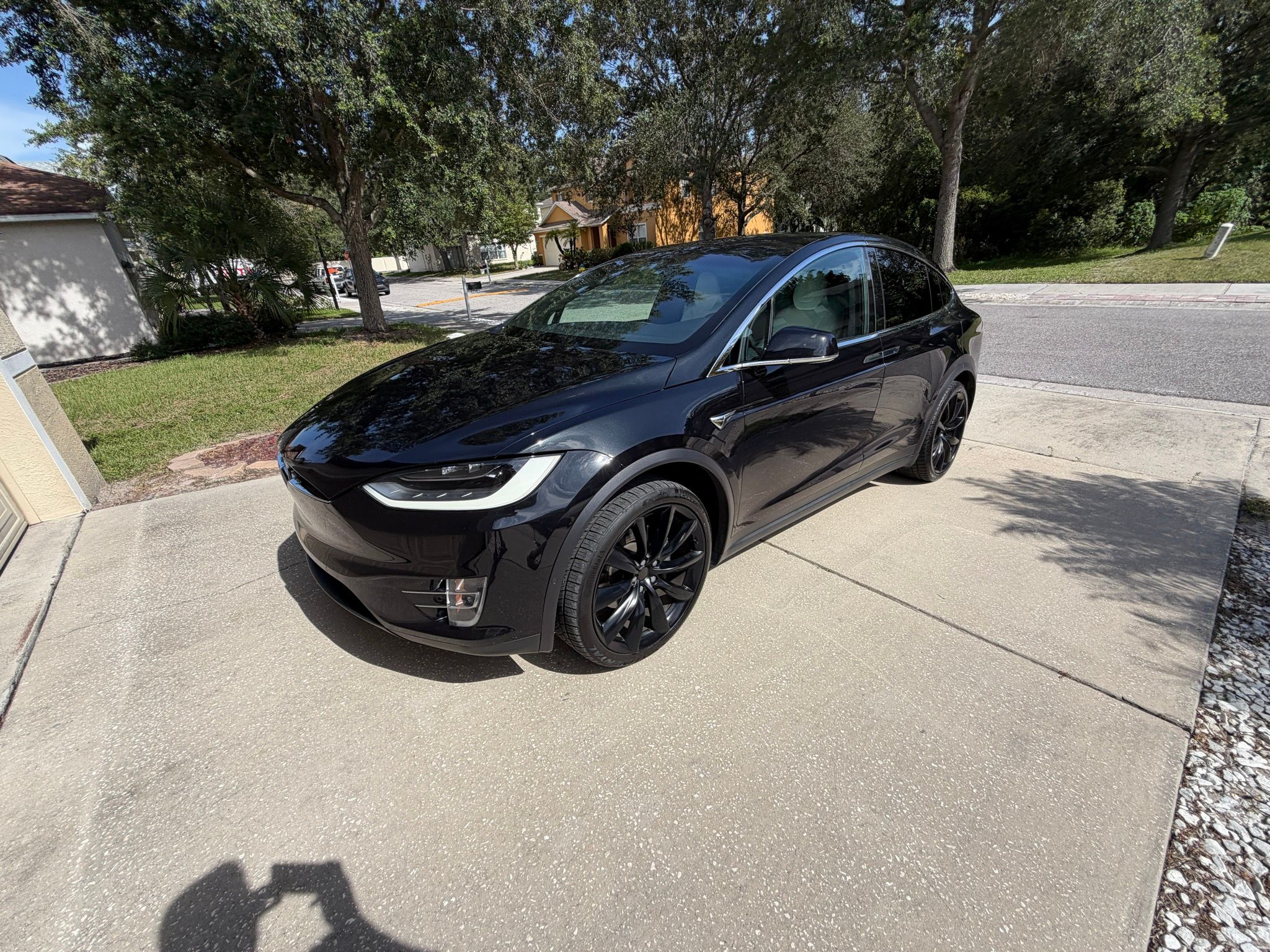Used 2017 Tesla Model X 100D AWD/4WD image 2