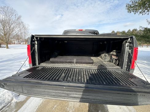 Used 2017 Ford F150 XLT w/ Equipment Group 302A Luxury image 15