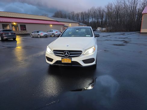 Used 2017 Mercedes-Benz C 300 4MATIC Sedan image 6
