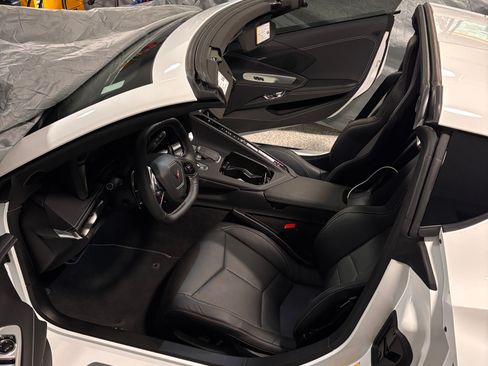 Used 2024 Chevrolet Corvette Stingray Coupe w/ Z51 Performance Package RWD image 30