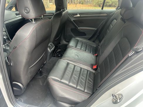 Used 2015 Volkswagen GTI Autobahn image 11