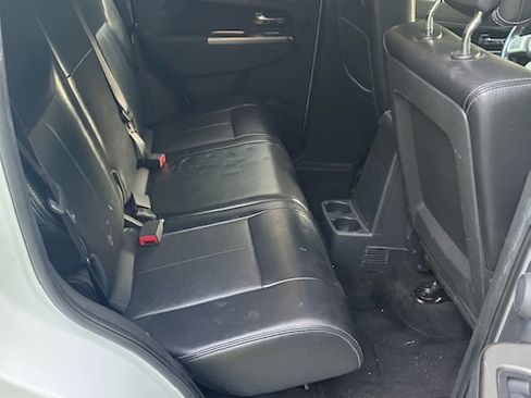 Used 2012 Jeep Liberty Limited Jet w/ Comfort/Convenience Group image 4