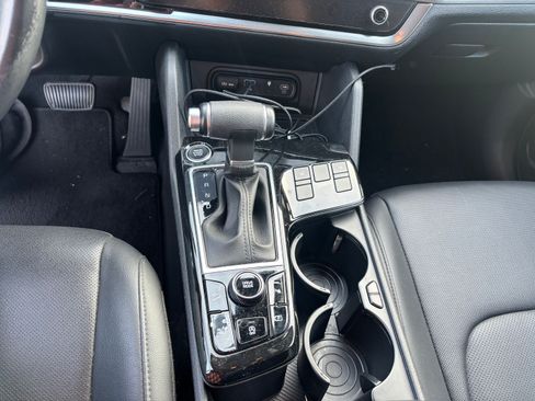 Used 2023 Kia Sportage EX image 8