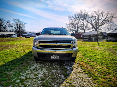 Used 2008 Chevrolet Silverado 1500 W/T w/ LS Package image 8
