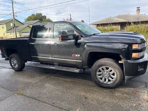 Used 2019 Chevrolet Silverado 3500 LTZ w/ Duramax Plus Package image 2