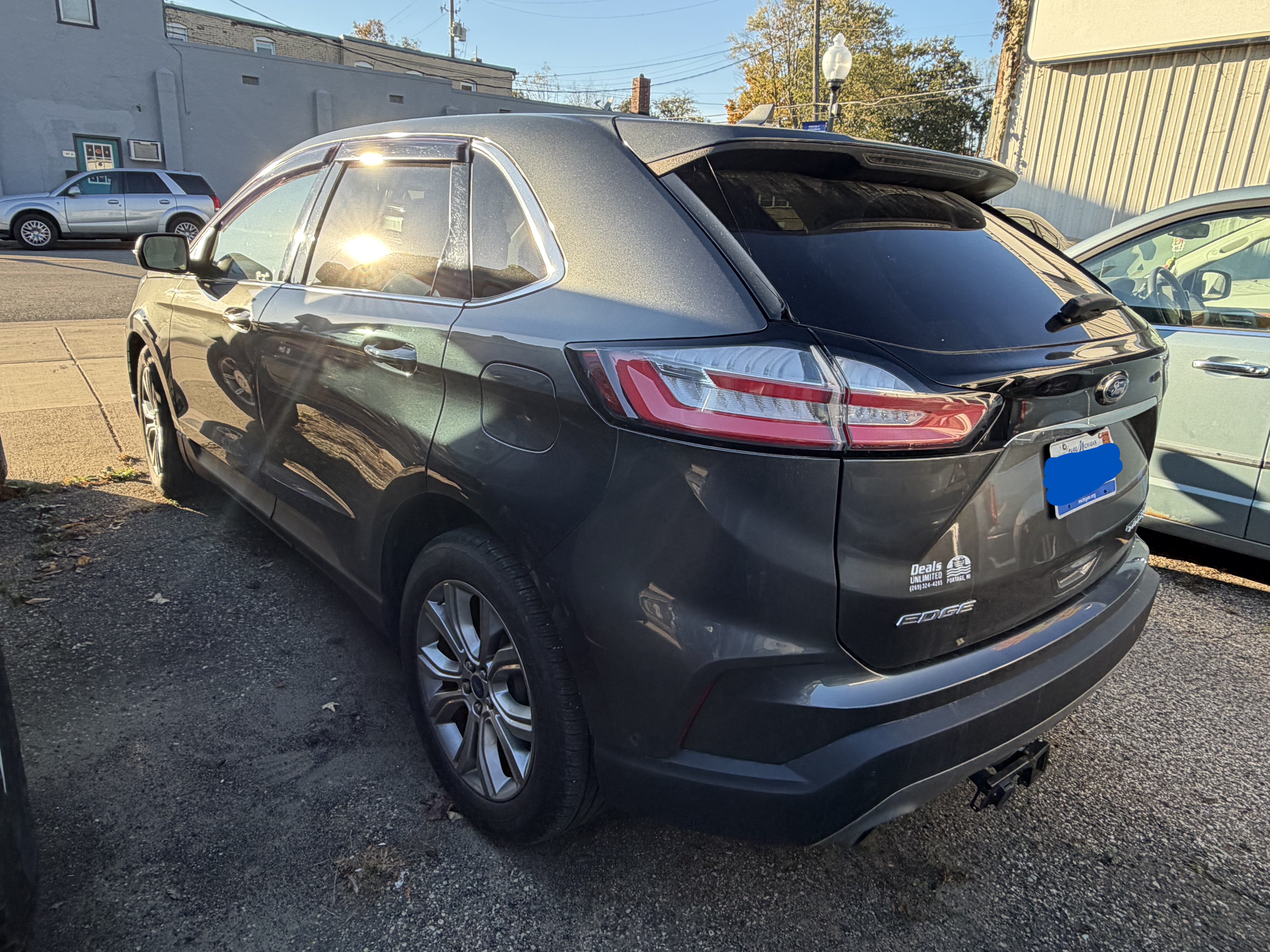 Used 2019 Ford Edge Titanium w/ Equipment Group 301A AWD/4WD image 4