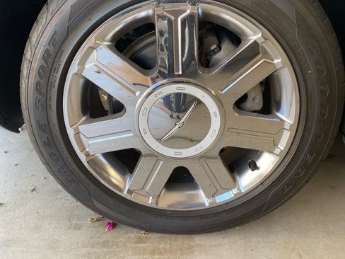 Used 2005 Ford Thunderbird Deluxe image 22