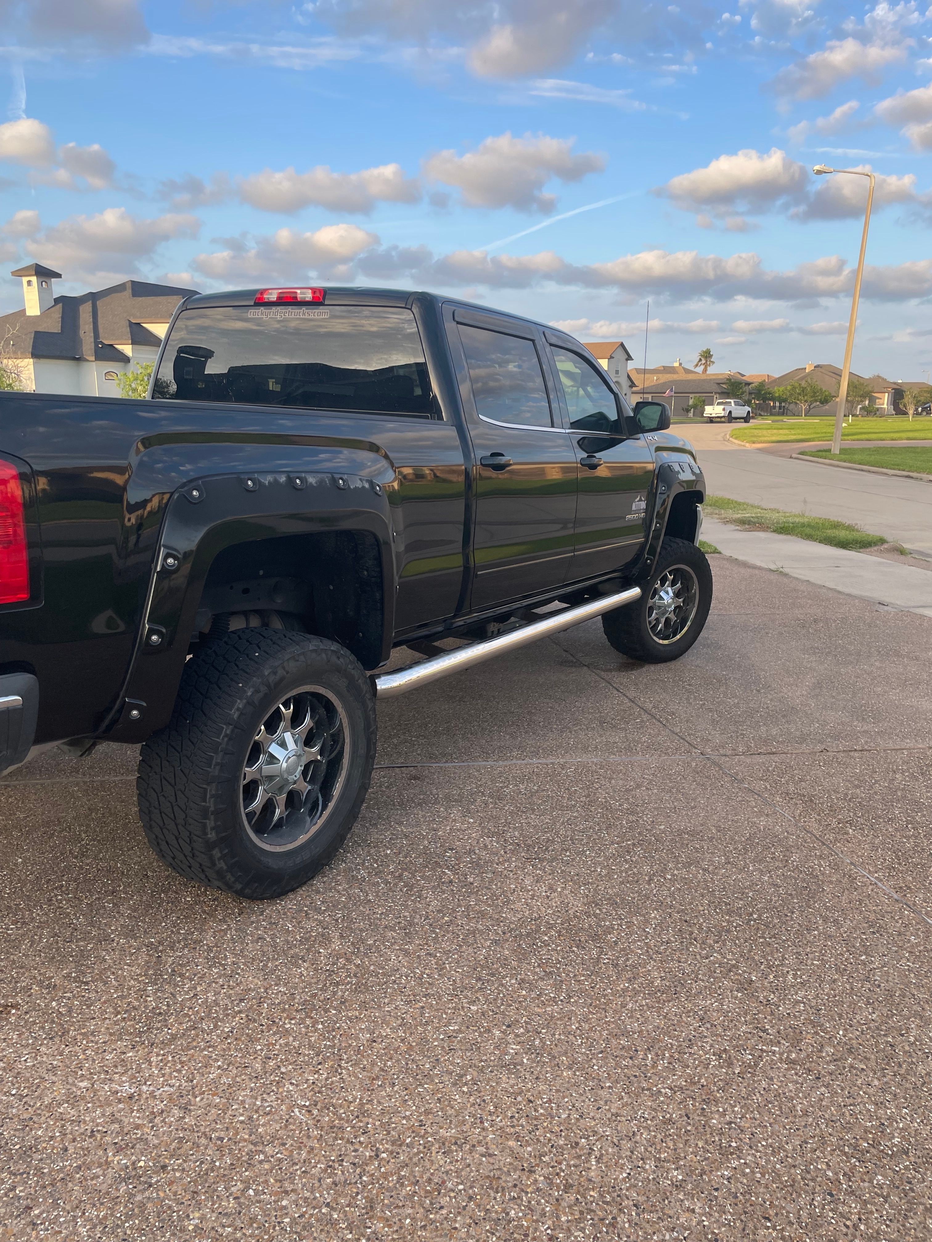 Used 2015 GMC Sierra 2500 SLE w/ SLE Preferred Package AWD/4WD image 15