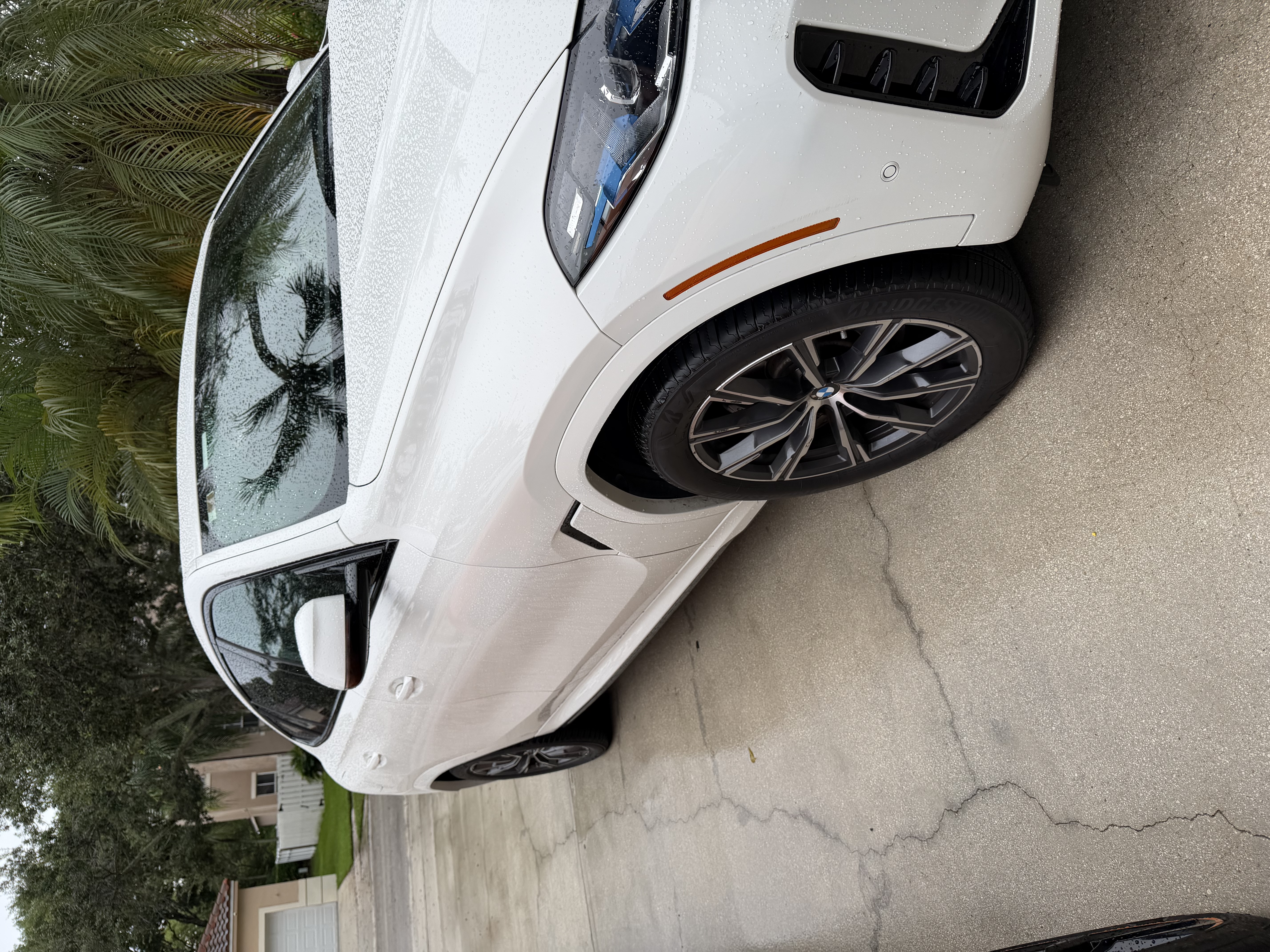 Used 2025 BMW X6 xDrive40i AWD/4WD image 2