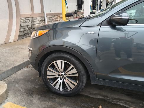 Used 2015 Kia Sportage EX image 8