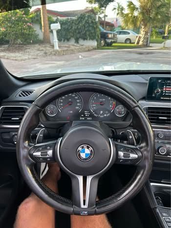 Used 2016 BMW M4 Convertible RWD image 15
