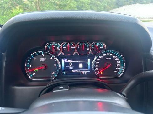 Used 2020 GMC Yukon SLT w/ Premium Edition AWD/4WD image 10