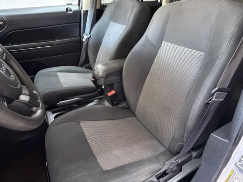 Used 2015 Jeep Patriot Sport w/ Power Value Group AWD/4WD image 12