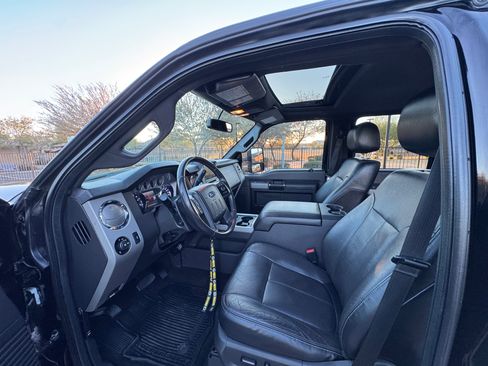 Used 2016 Ford F250 Lariat w/ Lariat Ultimate Package image 13