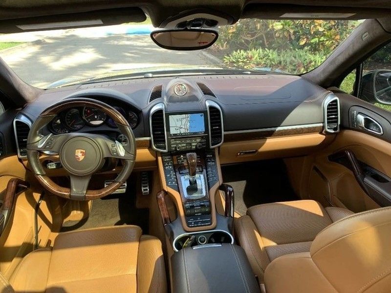 Used 2013 Porsche Cayenne Turbo AWD/4WD image 24