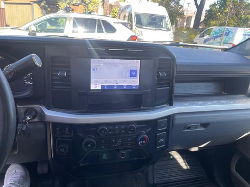 Used 2023 Ford F250 XL w/ XL Chrome Package image 22