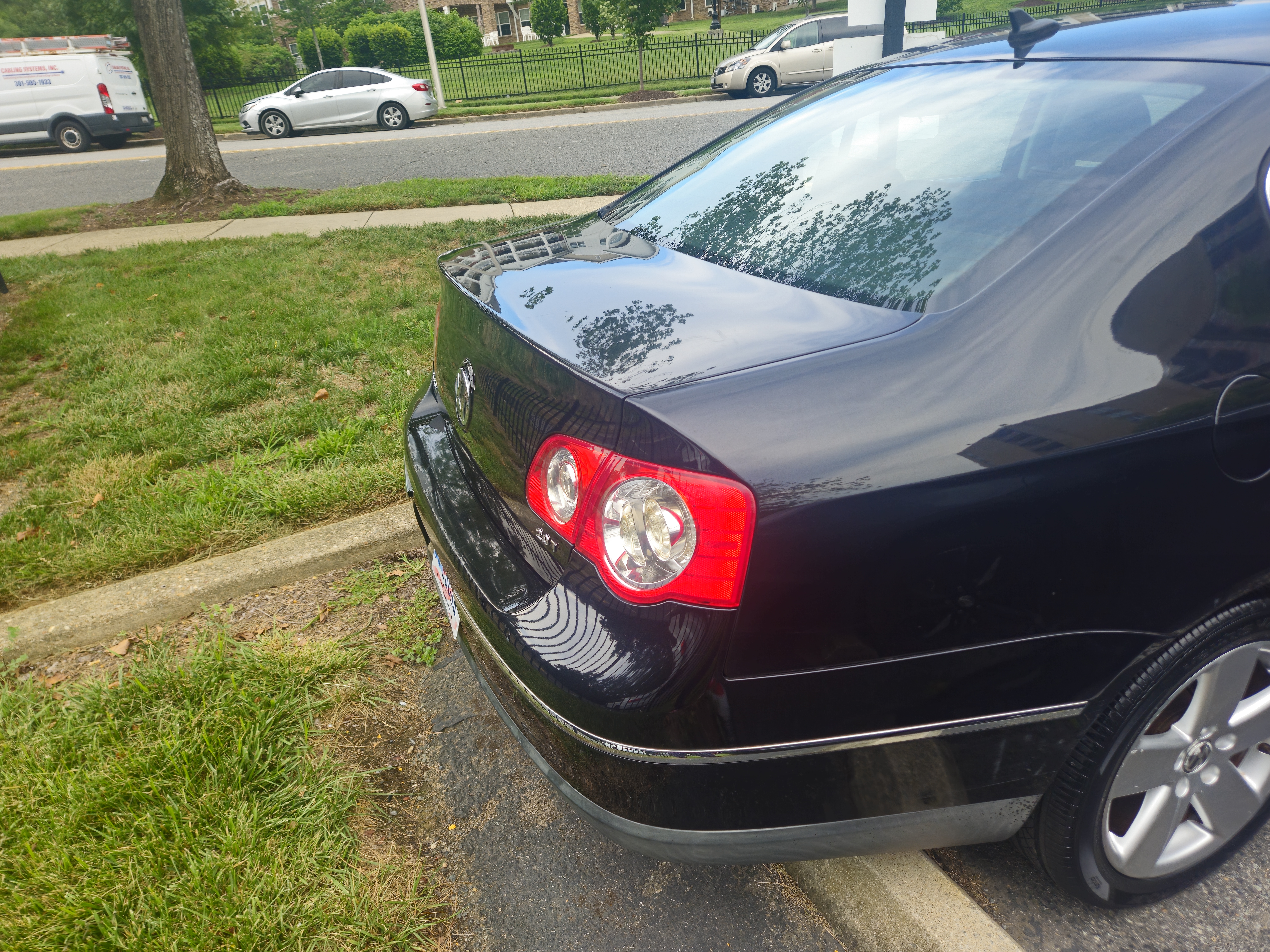 Used 2007 Volkswagen Passat Wolfsburg Edition FWD image 10