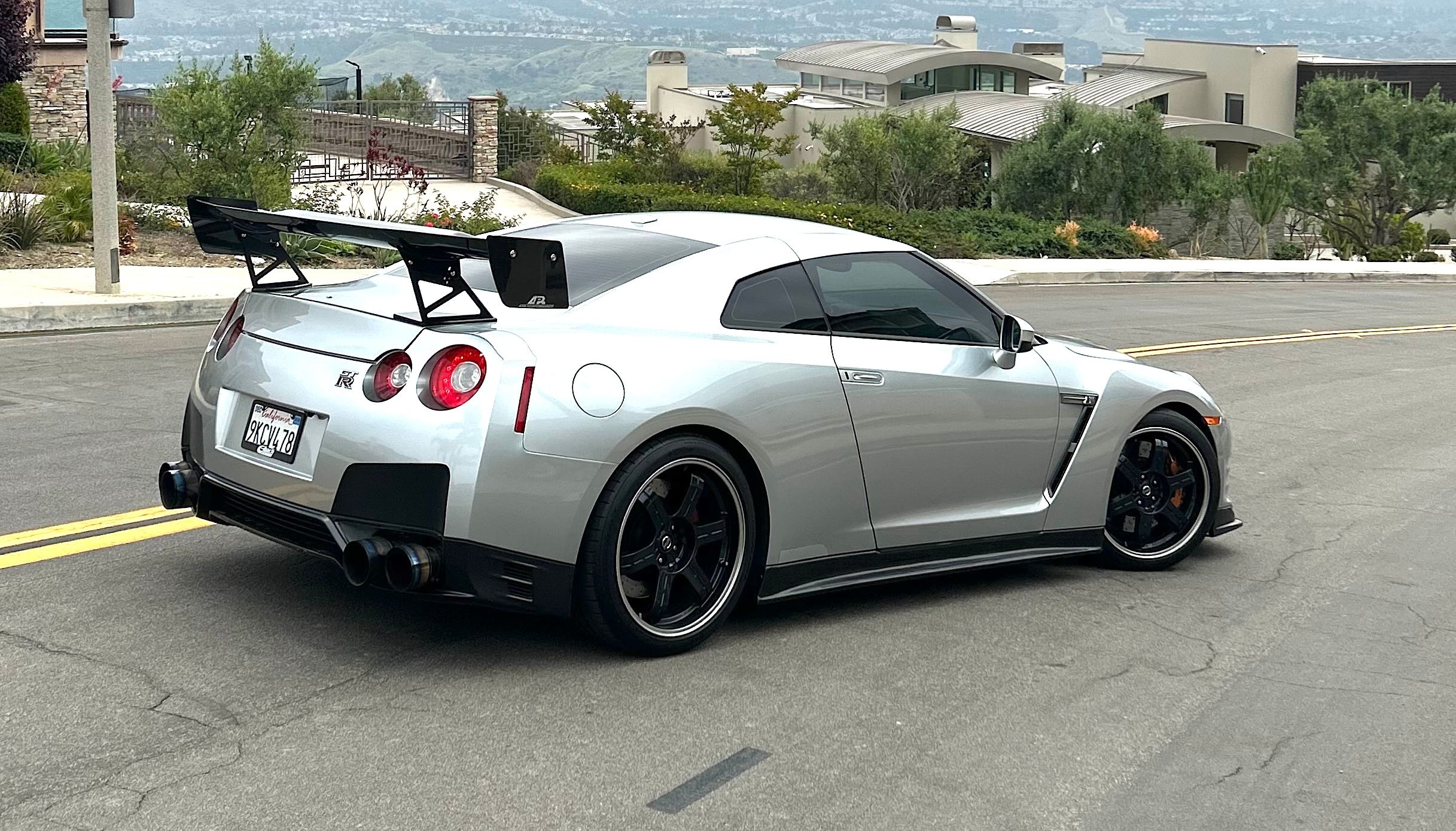 Used 2012 Nissan GT-R Black Edition AWD/4WD image 5