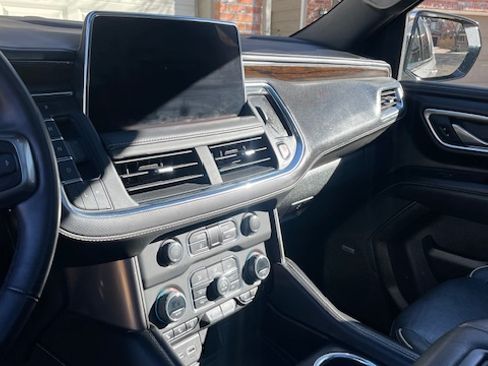 Used 2023 Chevrolet Tahoe Premier image 4