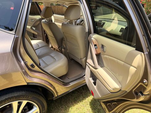 Used 2012 Nissan Murano LE FWD image 11