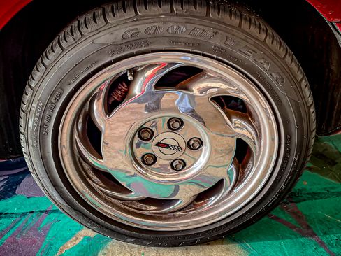 Used 1992 Chevrolet Corvette Convertible image 14