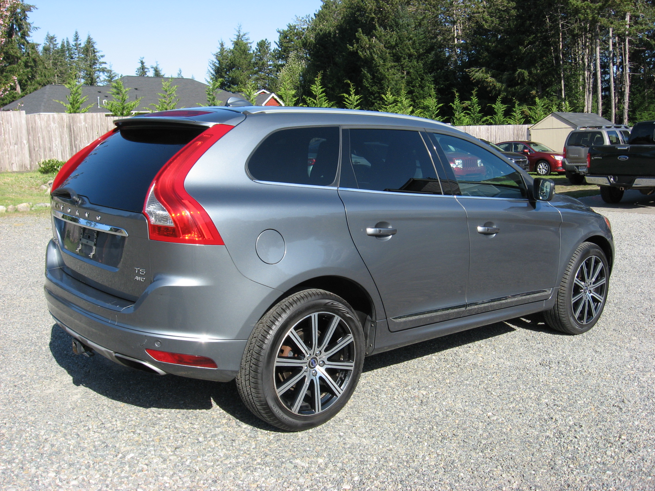 Used 2016 Volvo XC60 T5 Platinum AWD/4WD image 9