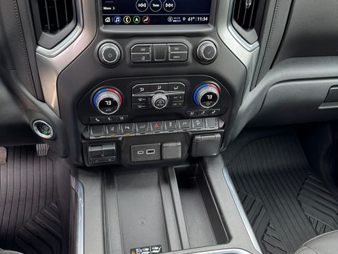 Used 2021 Chevrolet Silverado 2500 LTZ w/ LTZ Premium Package image 13