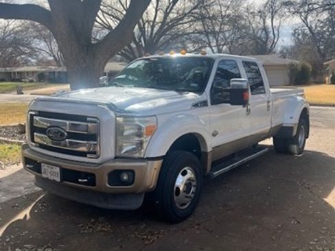 Used 2012 Ford F450 King Ranch w/ King Ranch w/Chrome Pkg image 4