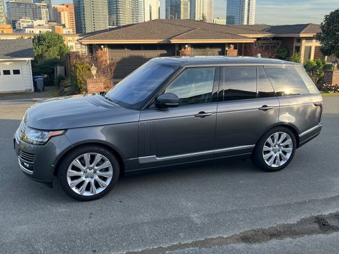 Used 2016 Land Rover Range Rover Supercharged image 1