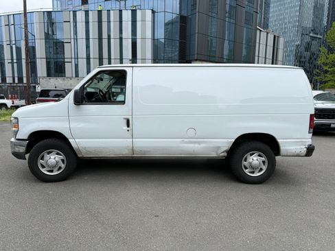 Used 2013 Ford E-250 and Econoline 250 w/ PWR Group RWD image 1