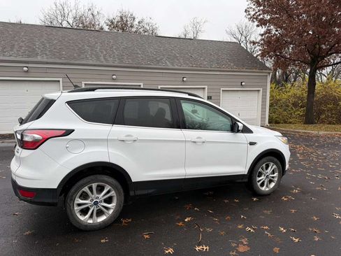 Used 2018 Ford Escape SEL image 1