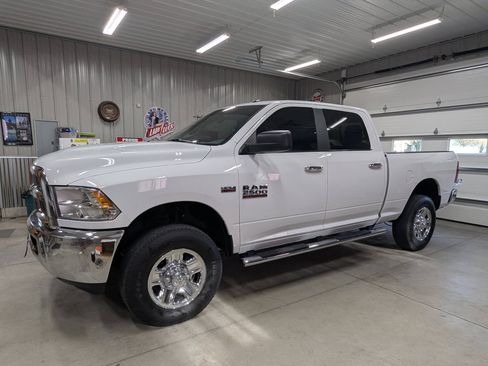 Used 2016 RAM 2500 SLT AWD/4WD image 5